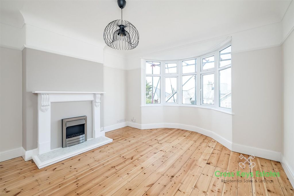 Property photo 3 of 26 Sitting Room