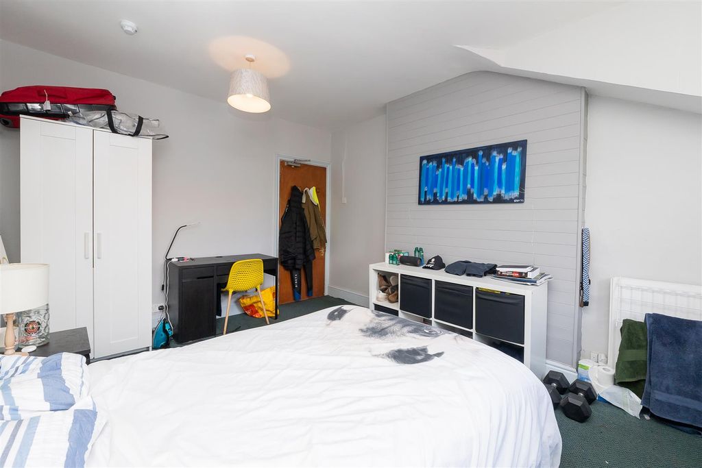 Property photo 3 of 34 41-Carnarvon-Road-Bs6-7Du-26.Jpg