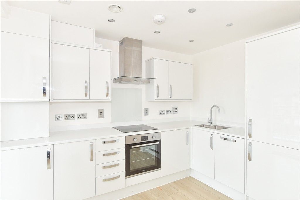 Property photo 2 of 9 Lounge/ Kitchen