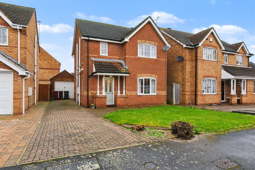 Property photo 1 of 25 Front