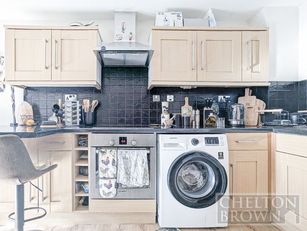 Property photo 2 of 17 Kitchen