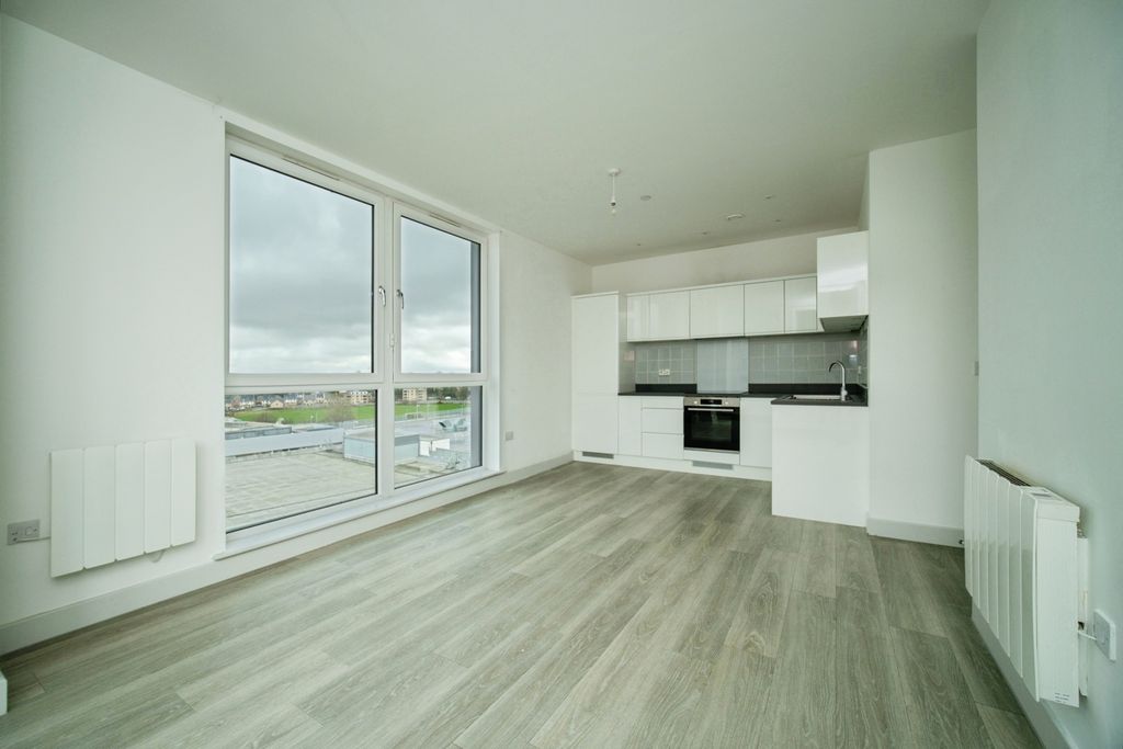 Property photo 2 of 14 Pbox-Img.Jpg