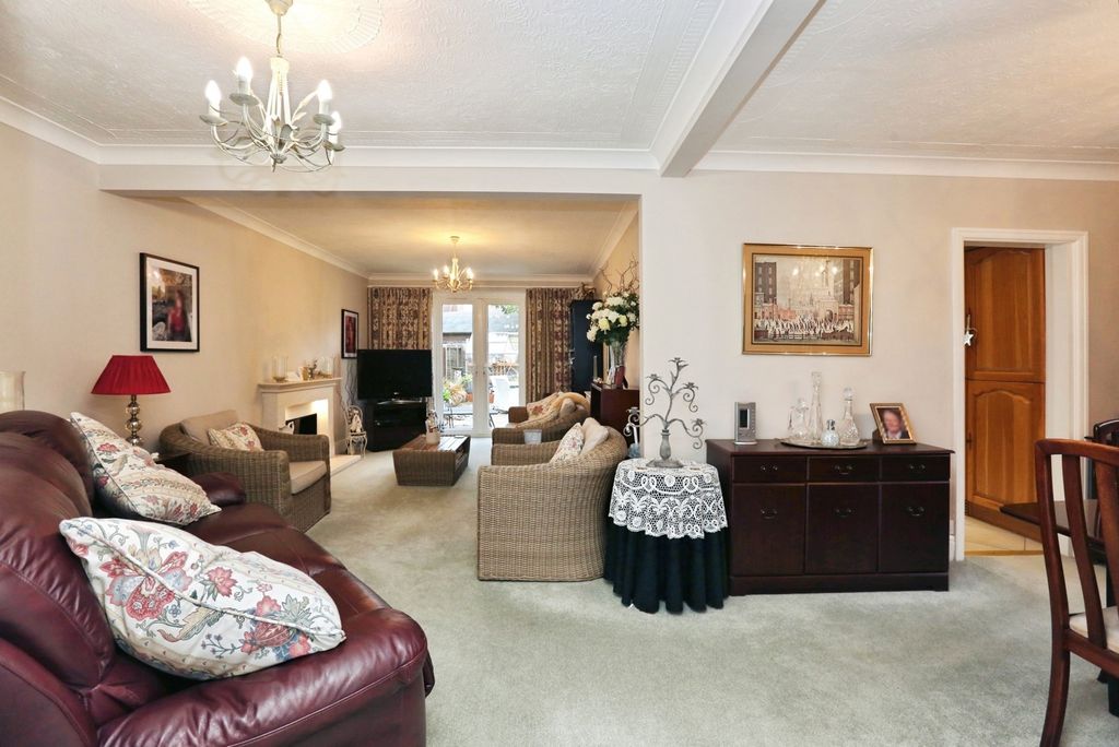 Property photo 2 of 16 Photo