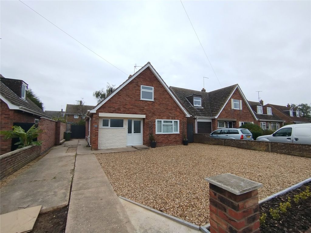 Property photo 1 of 17 Picture No. 01