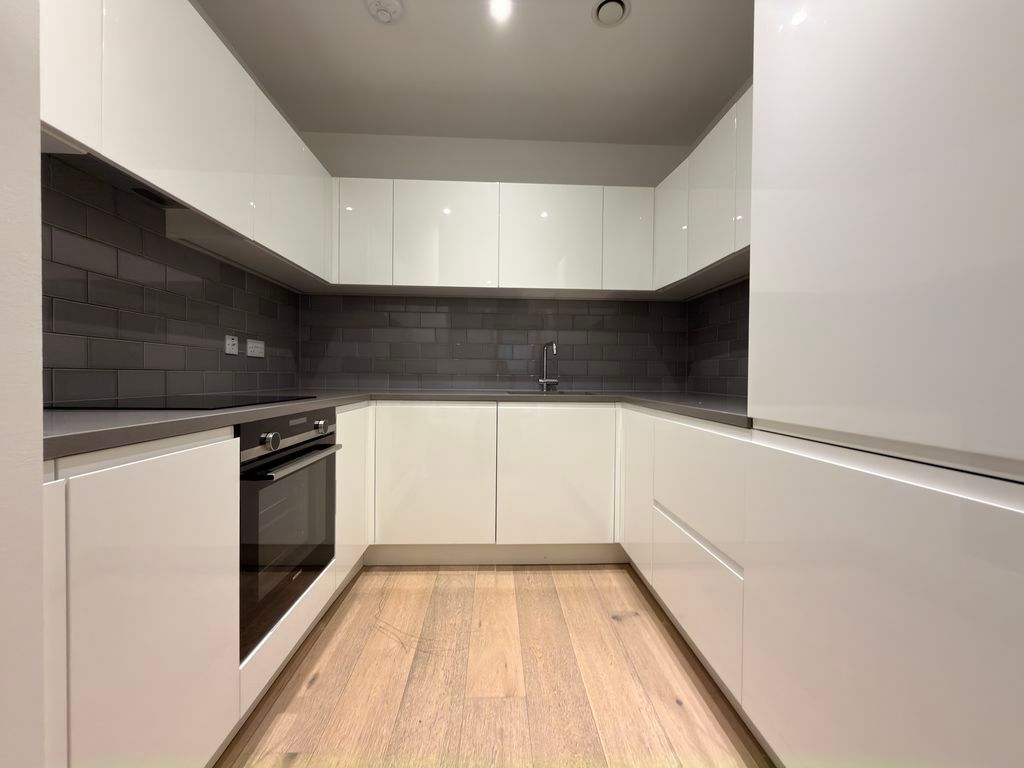 Property photo 3 of 12 Photo 7