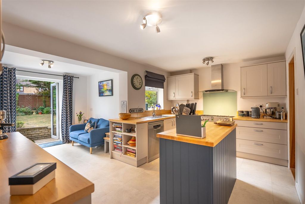 Property photo 3 of 30 Inkerpole Place-12.Jpg