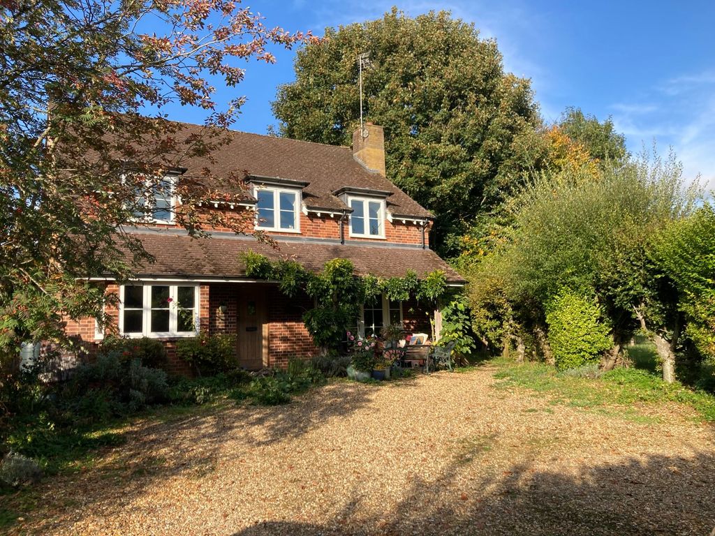 Property photo 1 of 18 Oak House