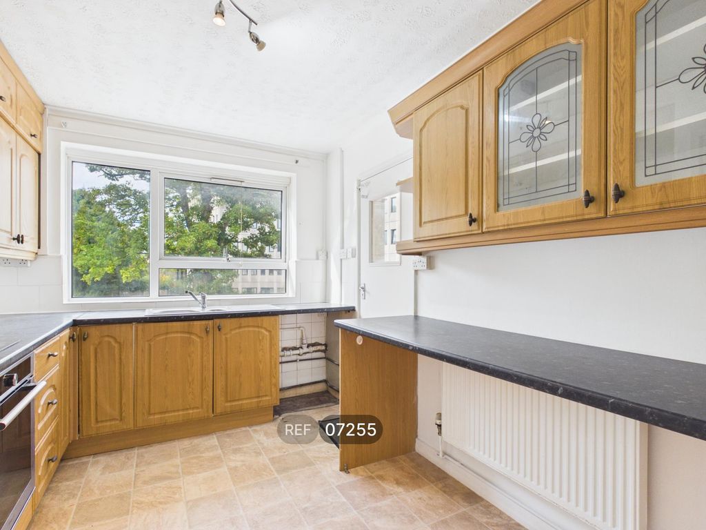 Property photo 3 of 13 Kitchen