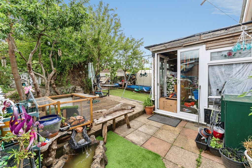 Property photo 2 of 16