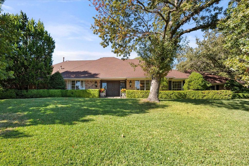 Property photo 1 of 31