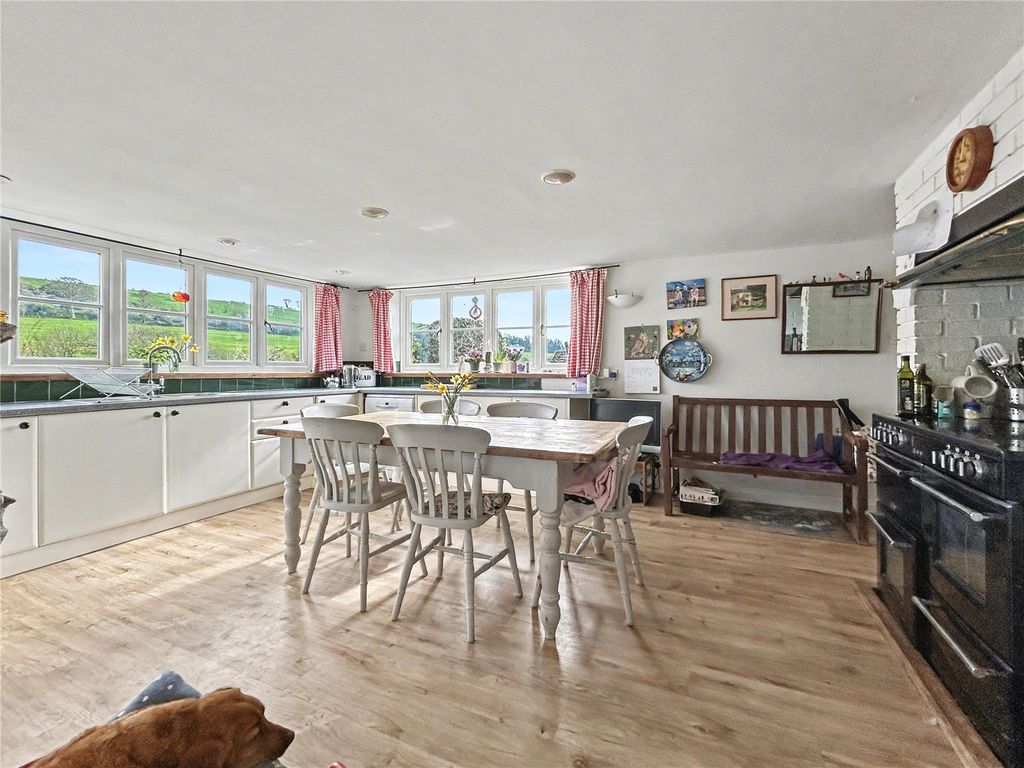 Property photo 2 of 16 Picture No. 09