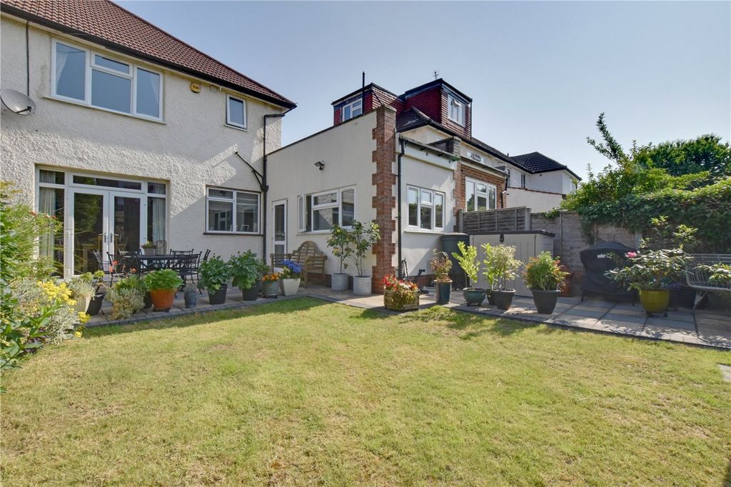 Property photo 3 of 25 Picture No. 03