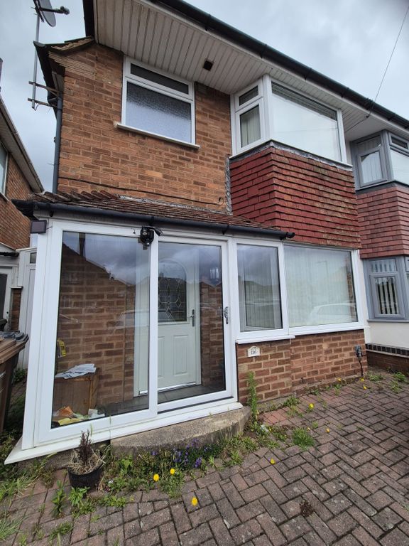 Property photo 1 of 11 3 Bed Semi-Detached House To Rent Marcot Road, Solihull B92