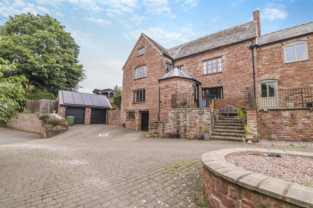 Property photo 1 of 39