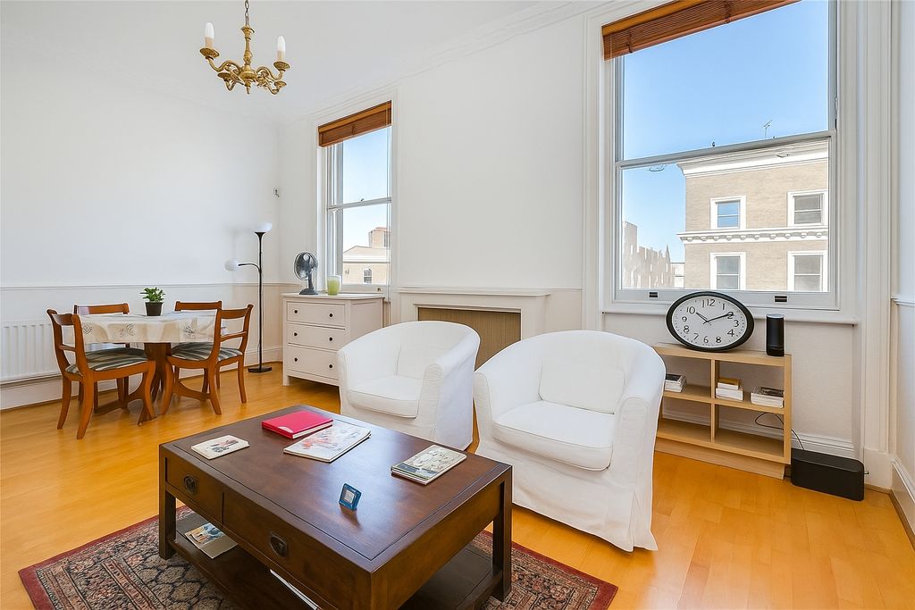 Property photo 2 of 8