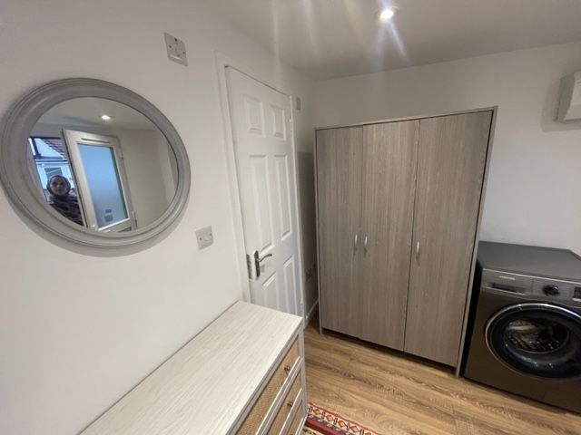 Property photo 2 of 3