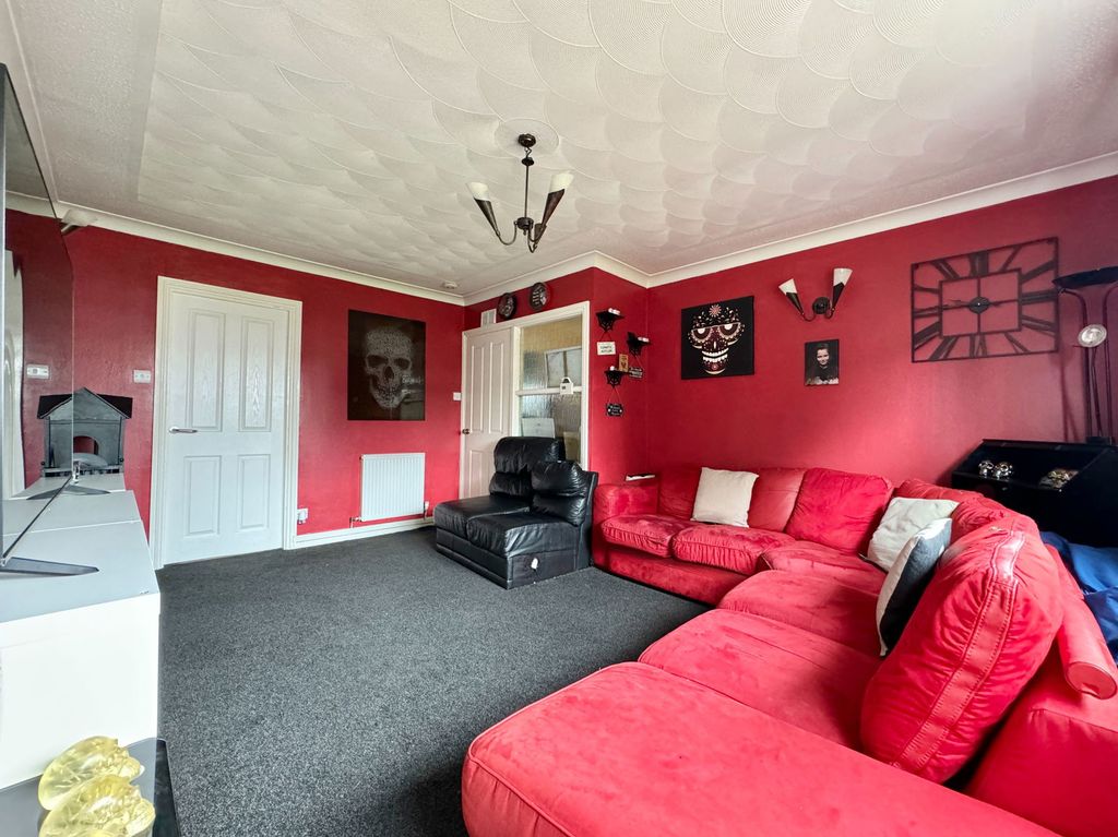 Property photo 3 of 19