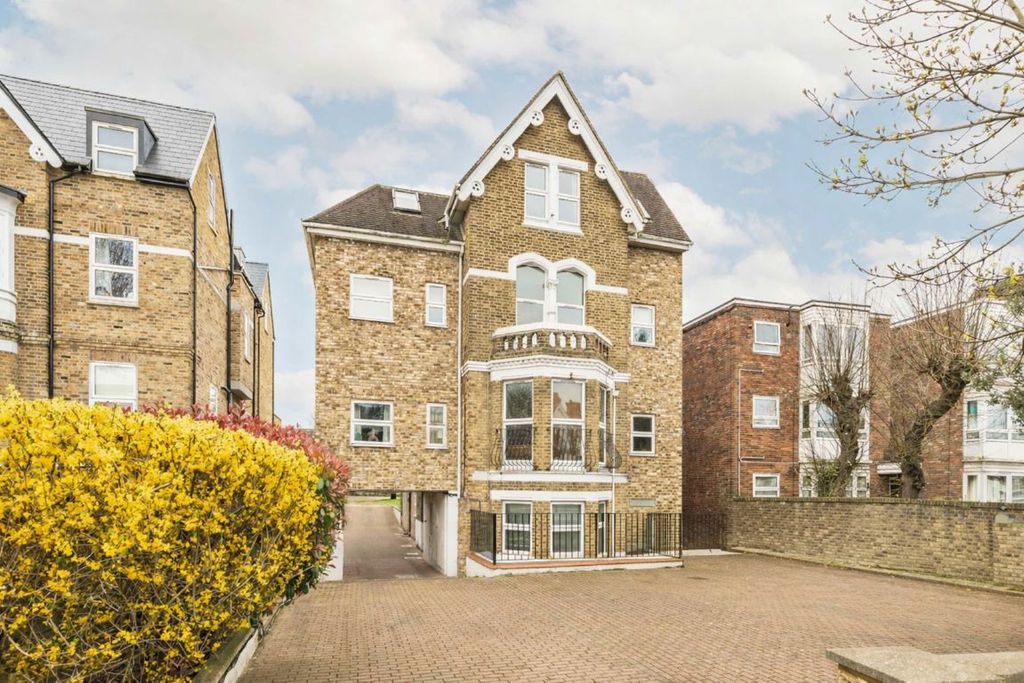 Property photo 1 of 6