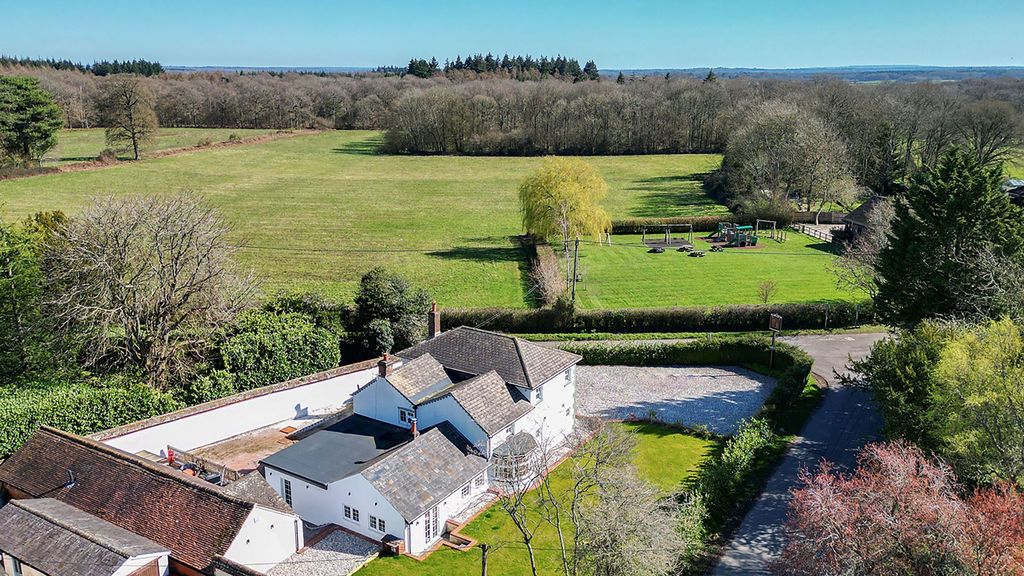 Property photo 3 of 34 Photo 10