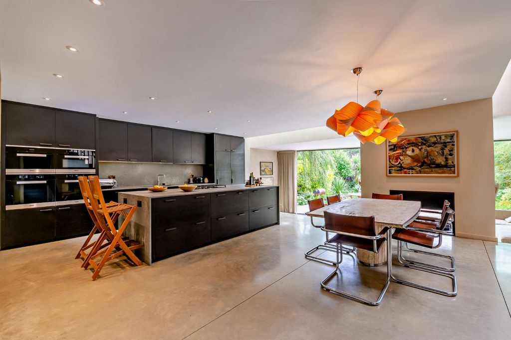 Property photo 2 of 30 Kitchen/Dining