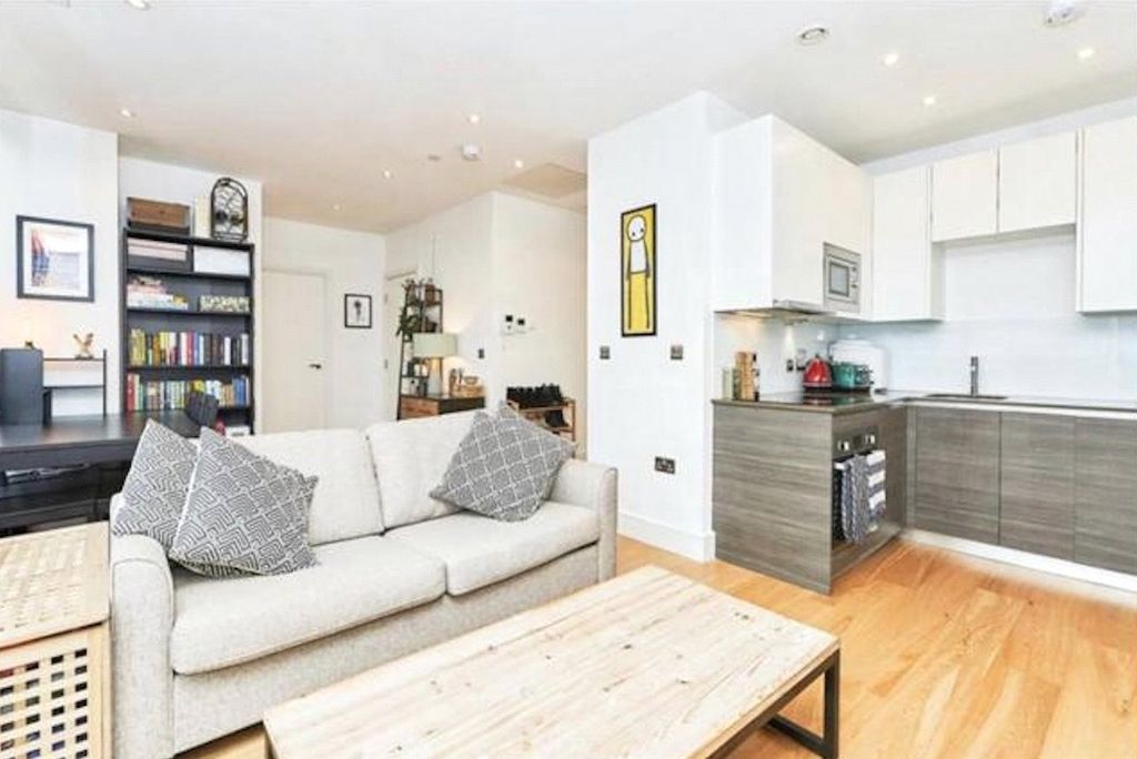 Property photo 3 of 13 Picture No. 02