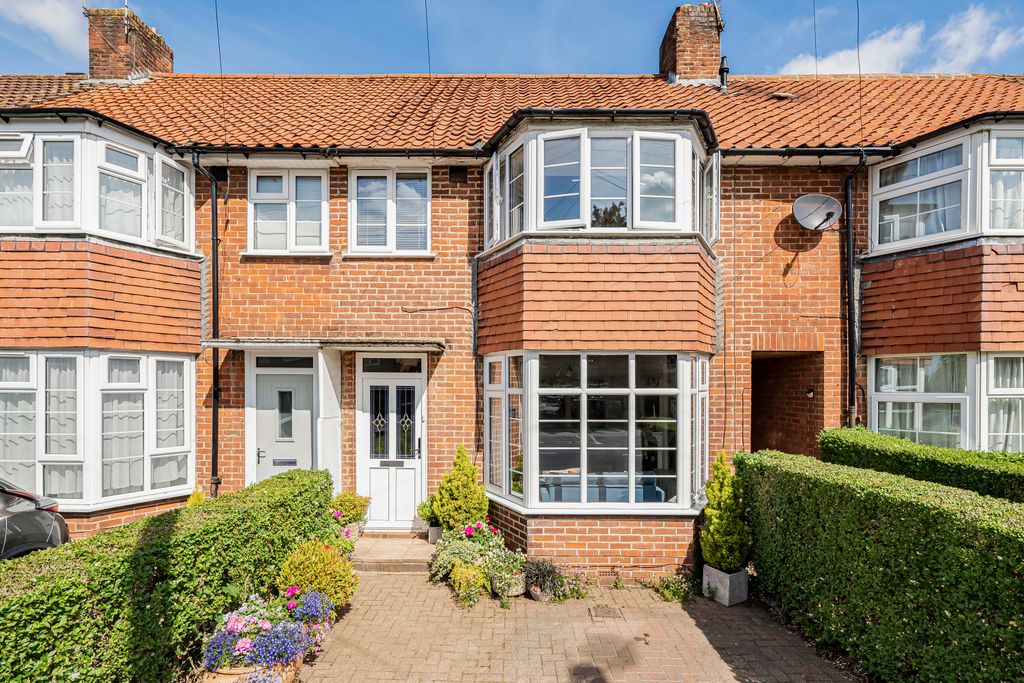 Property photo 1 of 12 Front External