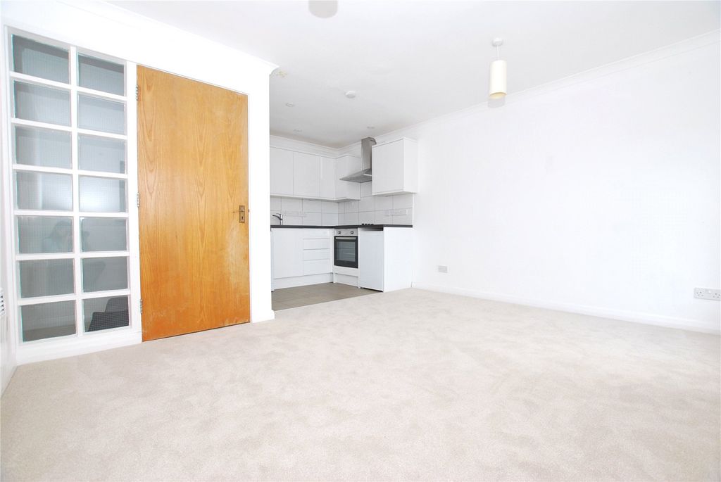 Property photo 3 of 6 Picture No. 22
