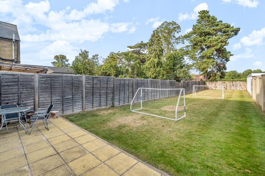 Property photo 2 of 11 Outside View