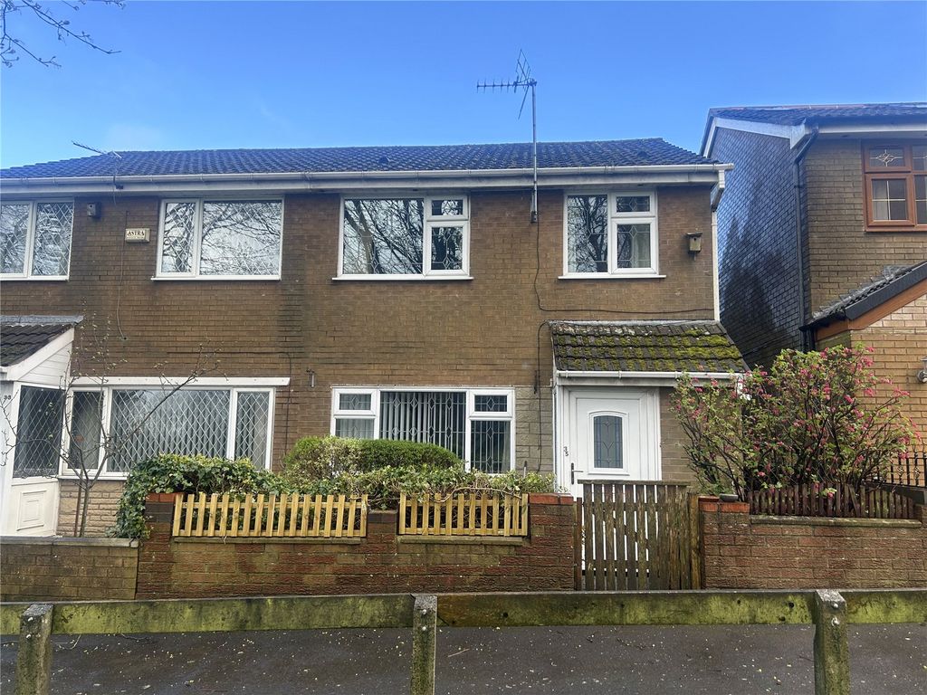 Property photo 1 of 21 External