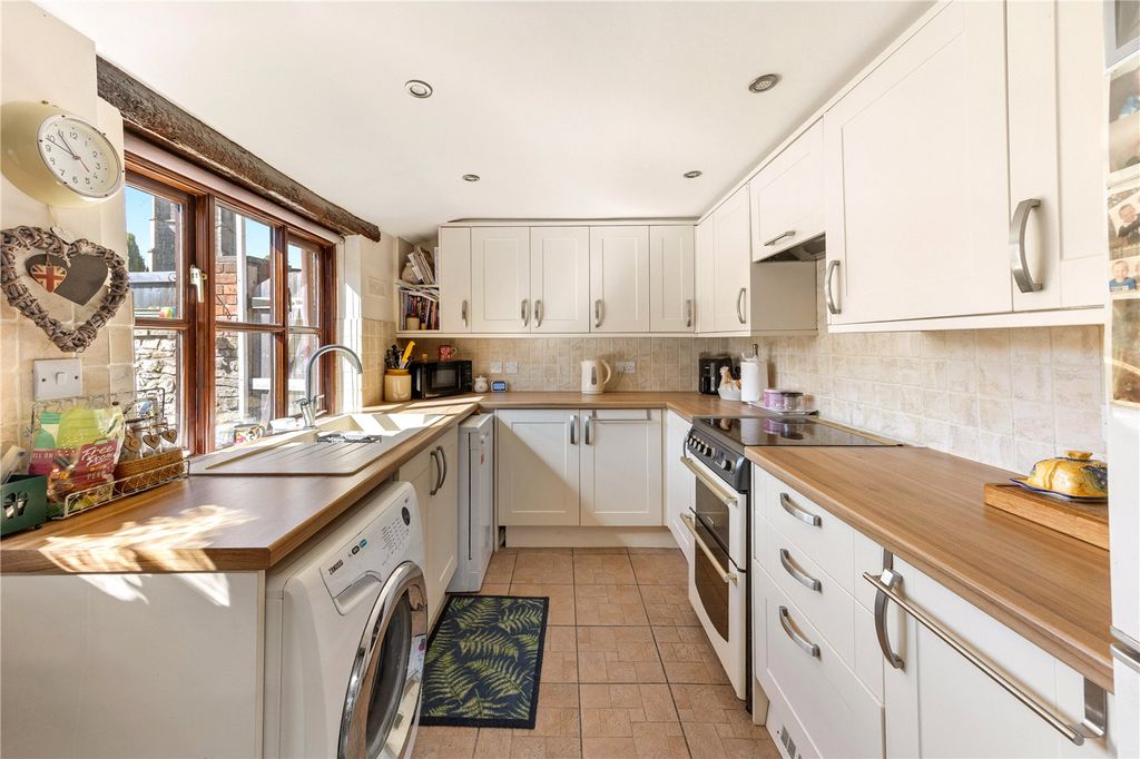 Property photo 3 of 22 Picture No. 06