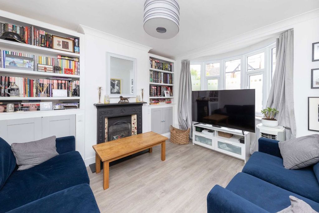 Property photo 2 of 9