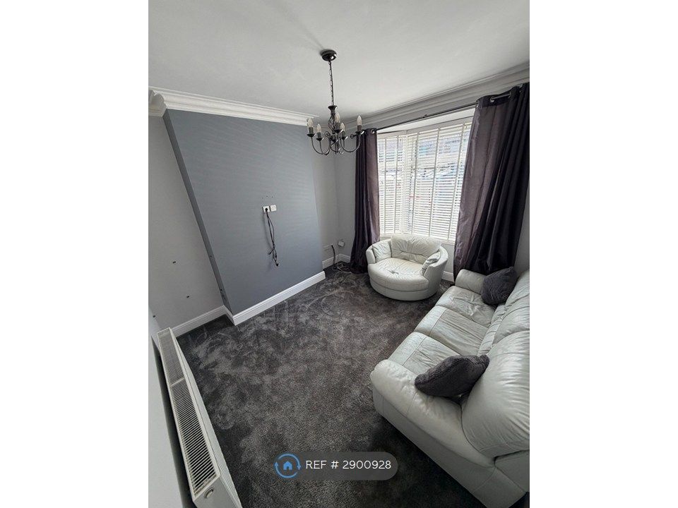 Property photo 3 of 13 Front Room