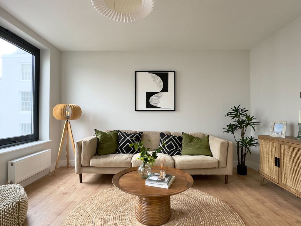 Property photo 1 of 36