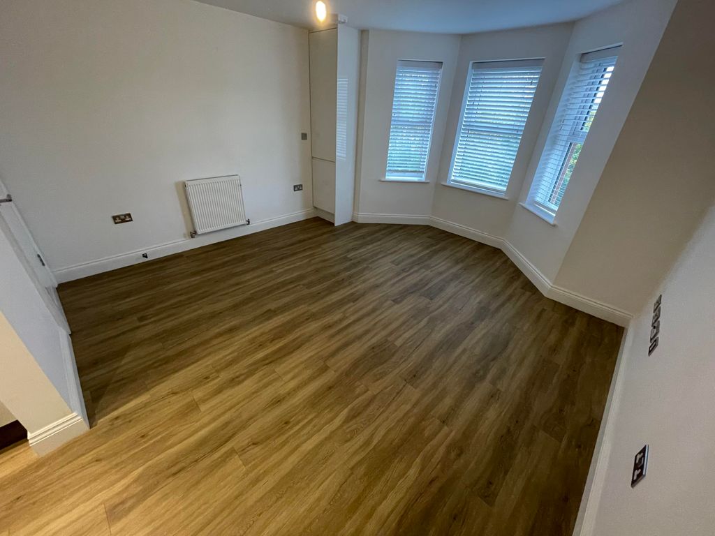 Property photo 3 of 6 Image