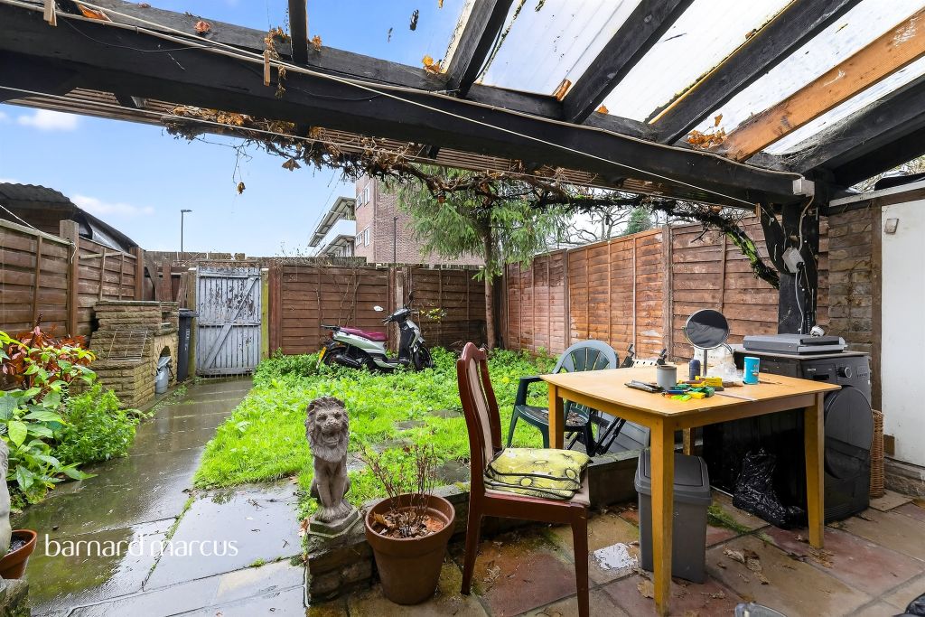 Property photo 3 of 15