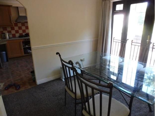 Property photo 3 of 10 Dining Room