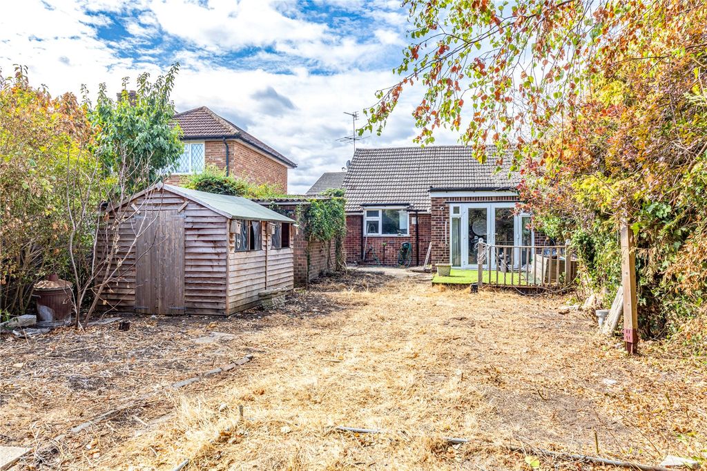 Property photo 2 of 13 Picture No. 17