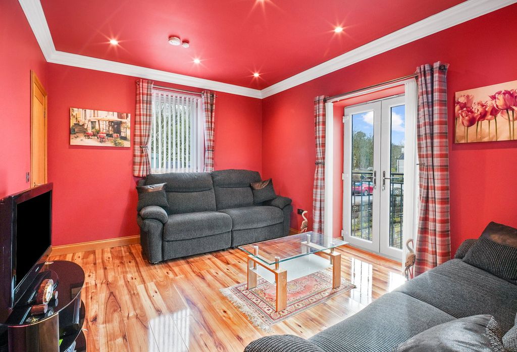 Property photo 3 of 22