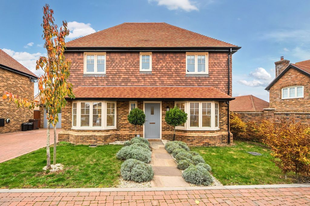 Property photo 1 of 24