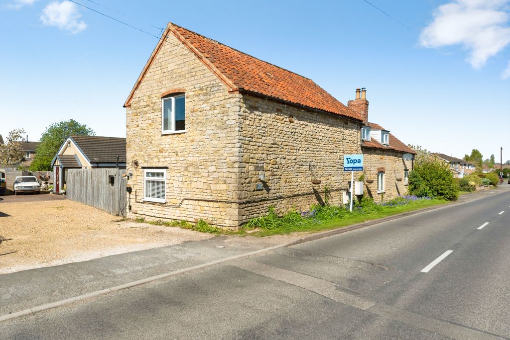 Property photo 3 of 19 256_Harrowby_Lane-36