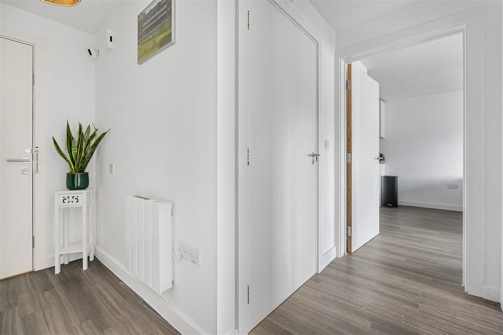 Additional image 10 of 1 bed flat for saleBoulters Point, Boyn Valley Road, Maidenhead SL6