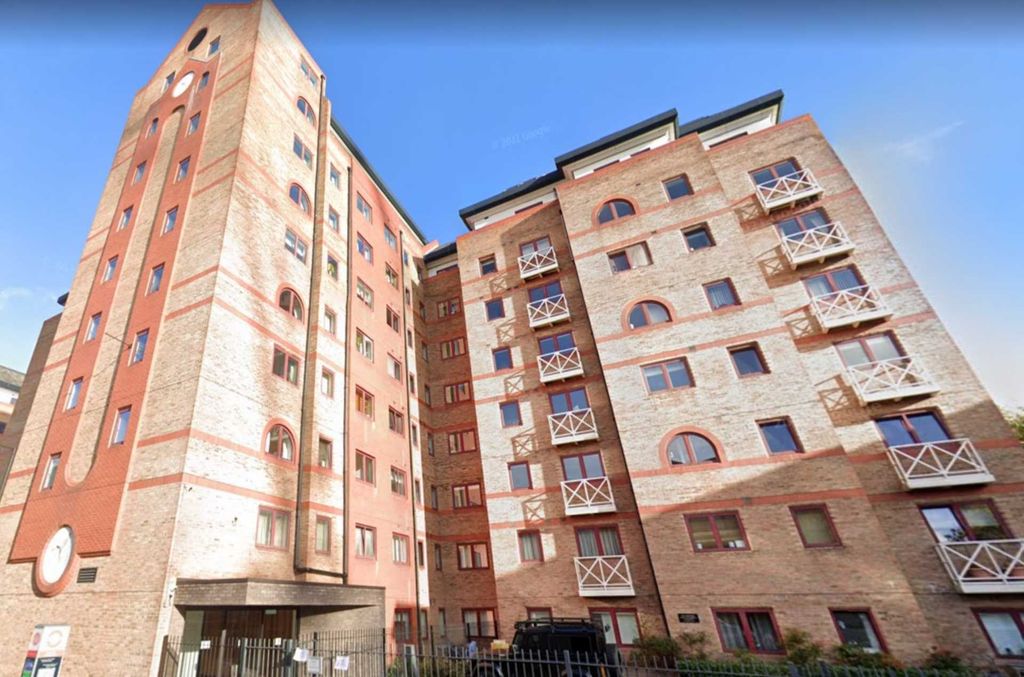 Property photo 1 of 5