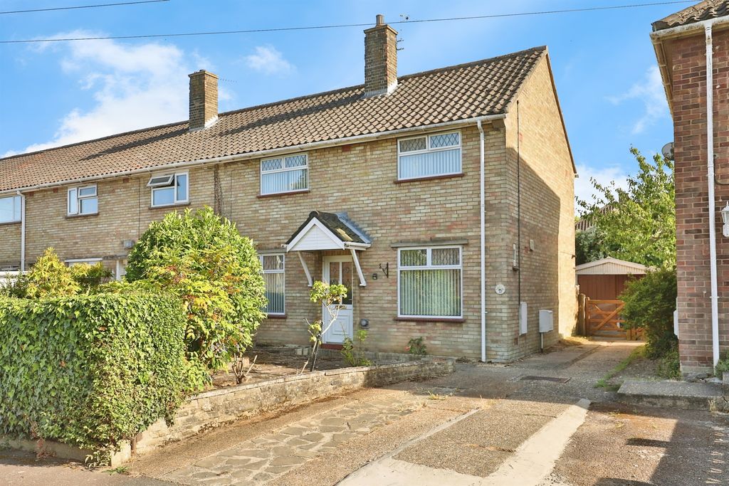 Property photo 1 of 17