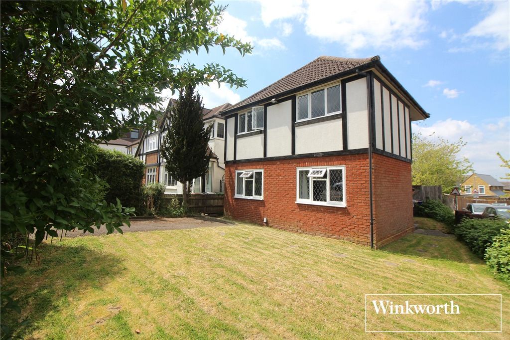 Property photo 2 of 21 Picture No. 11