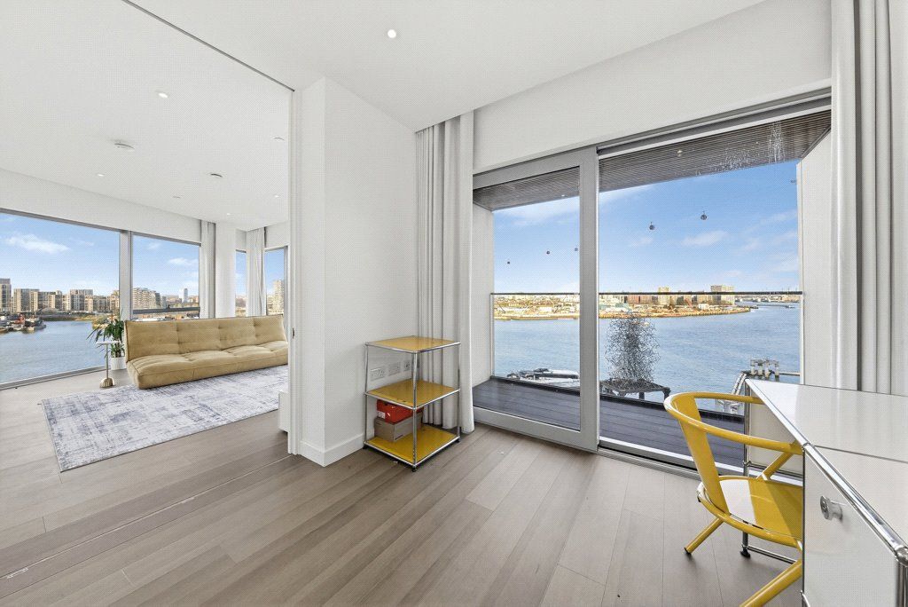 Property photo 3 of 14 Cutter Lane