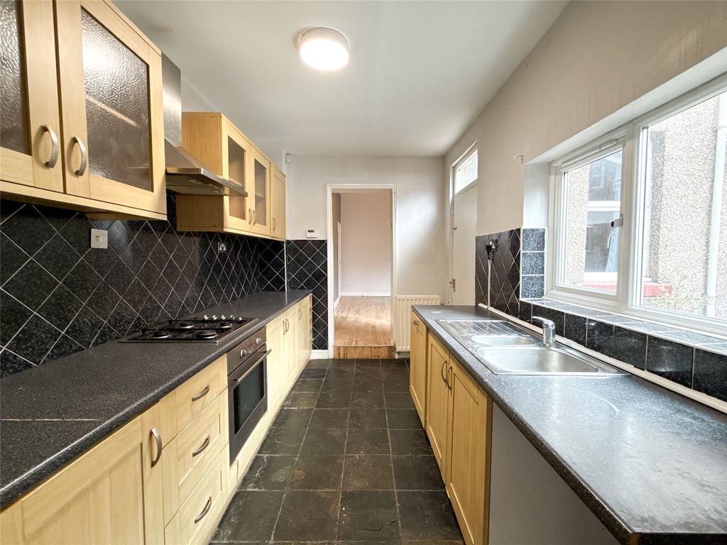 Property photo 2 of 16 Kitchen