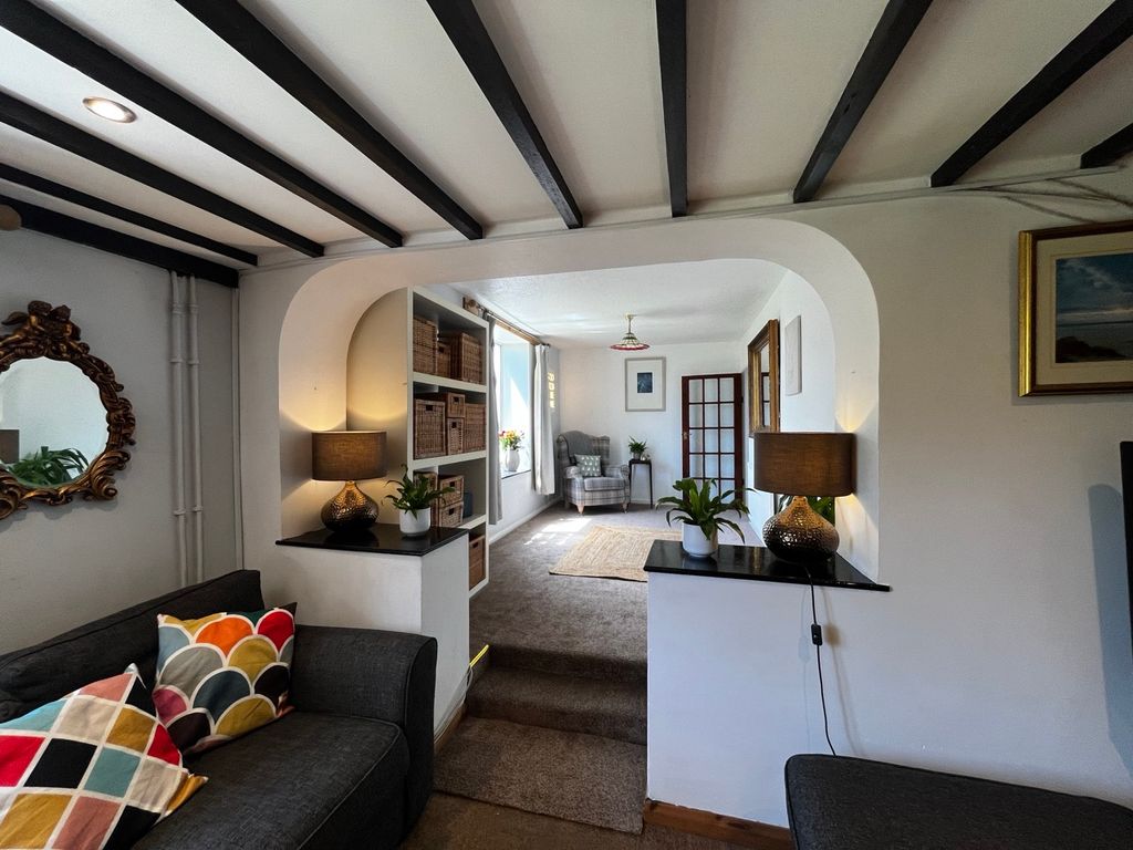 Property photo 1 of 33