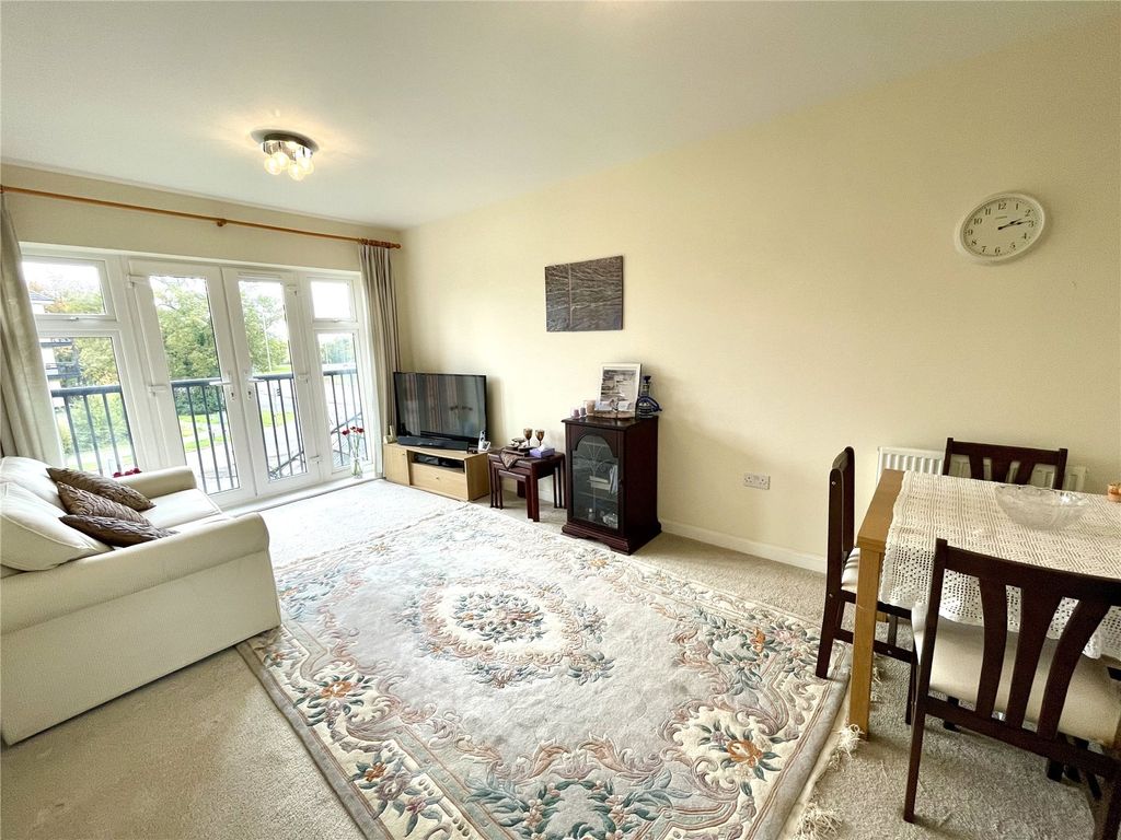 Property photo 3 of 15 Picture No. 22