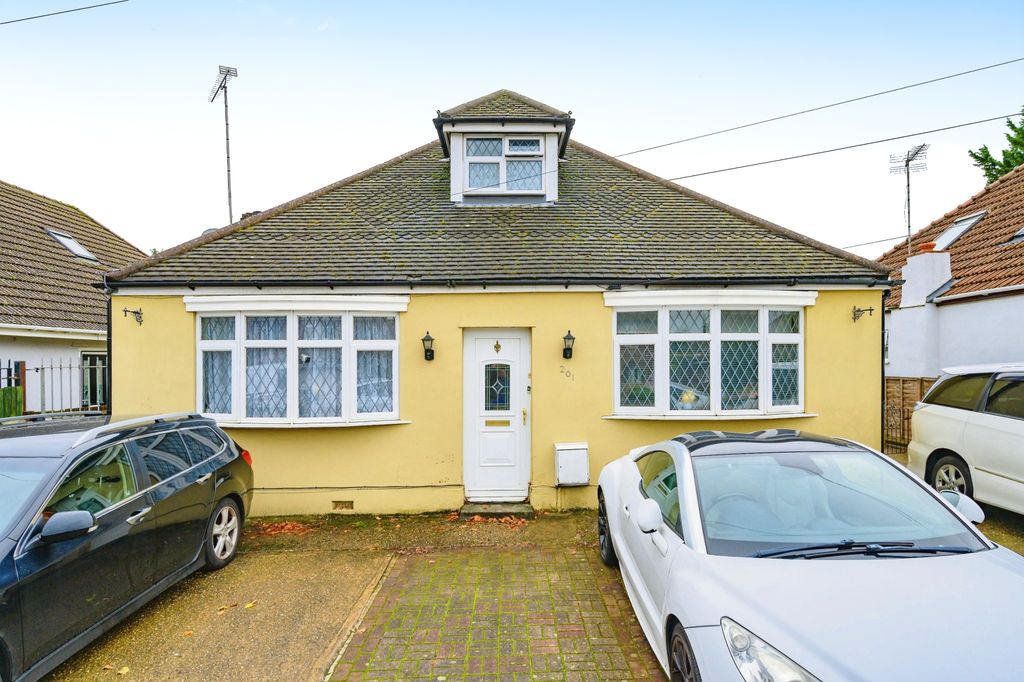 Property photo 1 of 17 Photography