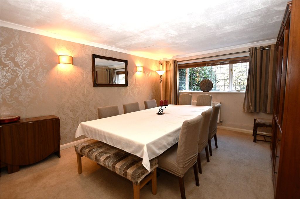 Additional image 6 of 6 bed detached house for saleNine Mile Ride, Wokingham, Berkshire RG40